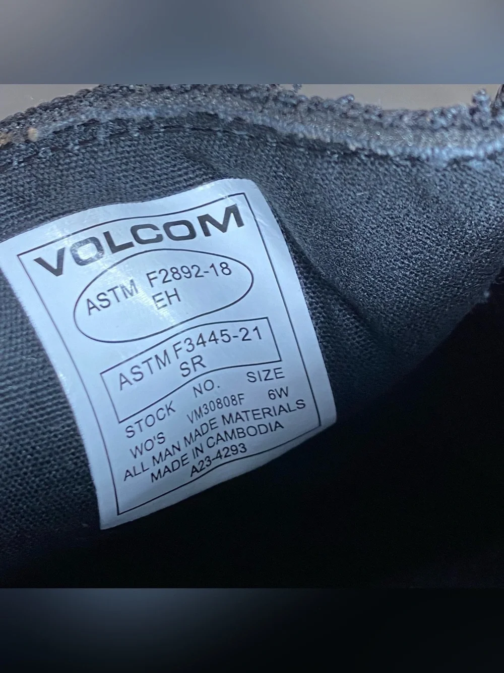 Volcom Chill Slip Resistant Loafers Black Women's Size 6 Shoes W Slip-Ons